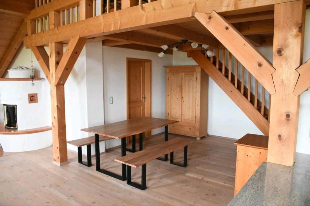 Ferienwohnung Glueck Saaldorf-Surheim المظهر الخارجي الصورة