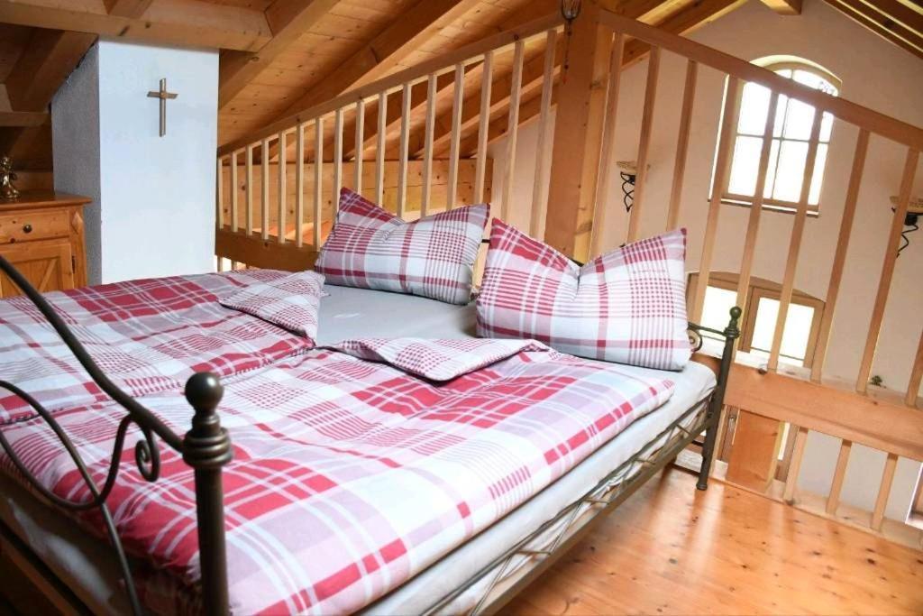 Ferienwohnung Glueck Saaldorf-Surheim المظهر الخارجي الصورة