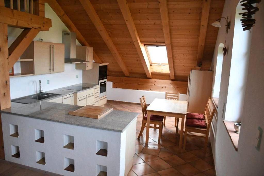 Ferienwohnung Glueck Saaldorf-Surheim المظهر الخارجي الصورة