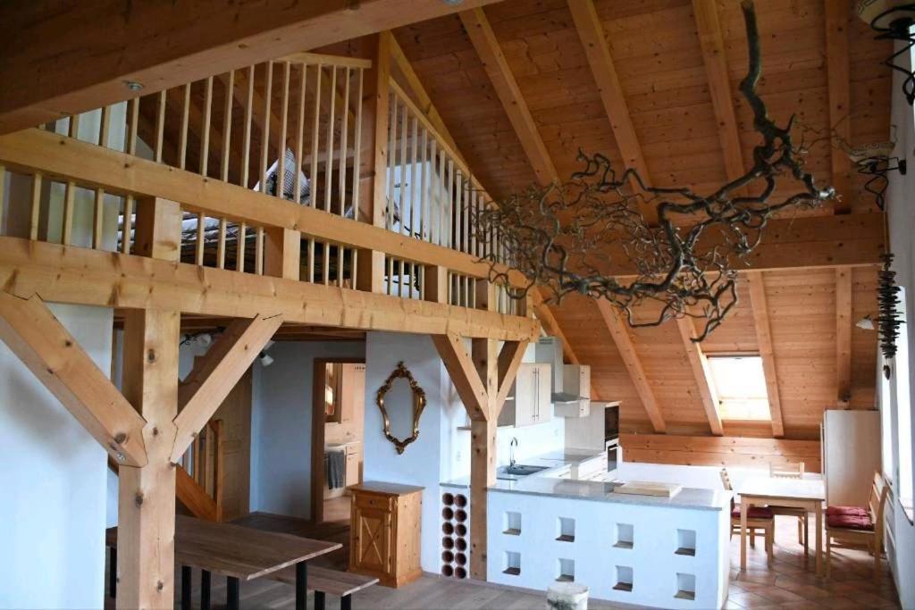 Ferienwohnung Glueck Saaldorf-Surheim المظهر الخارجي الصورة